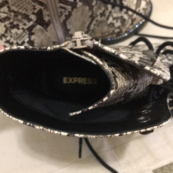 Snake print boots with Rhinestones - Picture 5 of 8